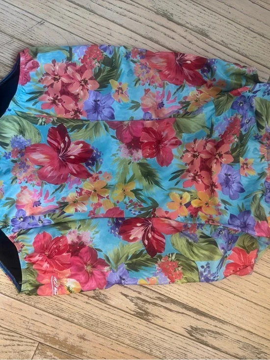 H2O Wear Tropical Hibiscus One Piece Swimsuit - Supportive Plus Size 3X/4X - Picture 12 of 13